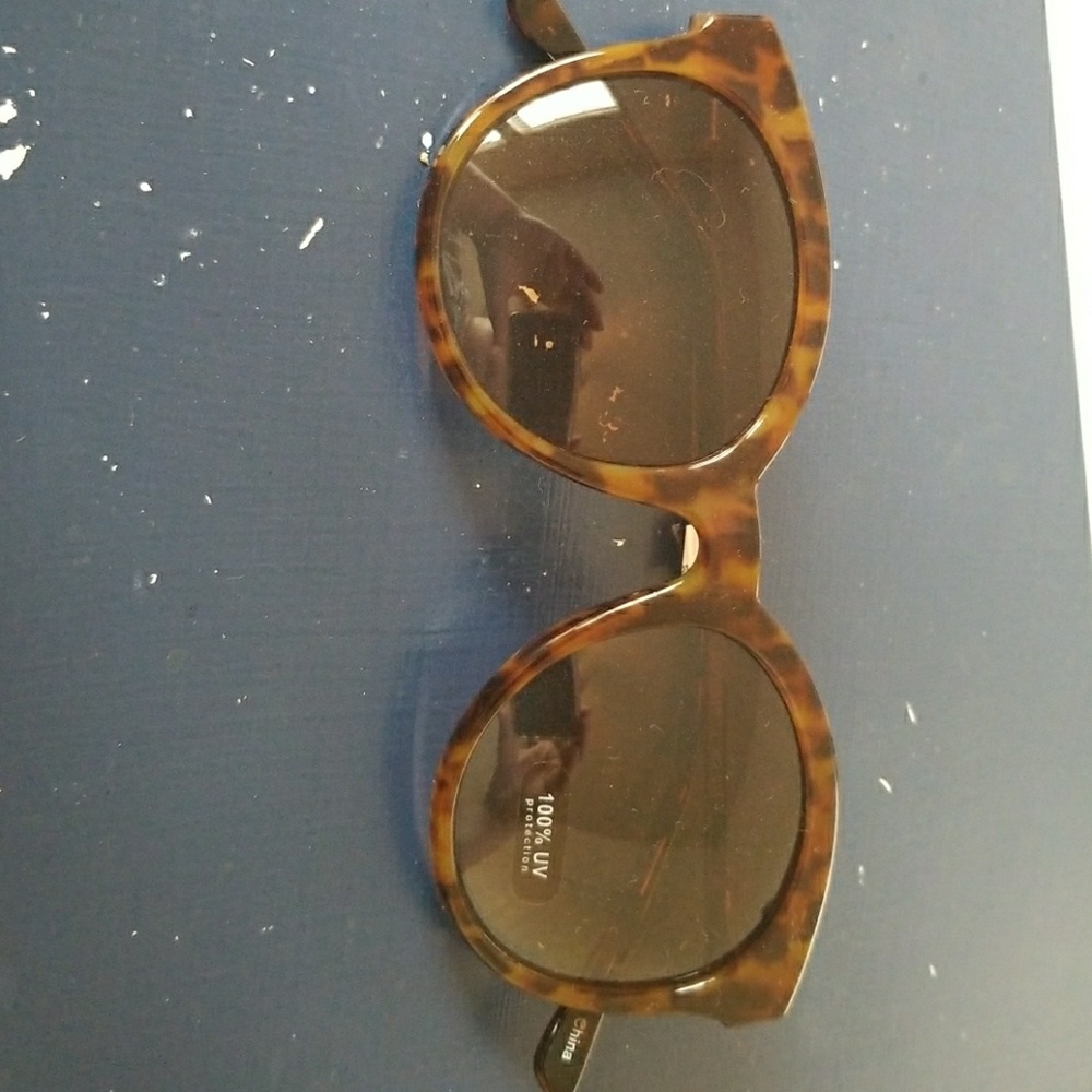 Tortoise shell sunglasses. Never worn. From loft.